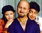 With Mayuri Kango and Anupam Kher> So Jugal never had to think about an alternate career, because

he was always doing something or the other. If not films, then

ads. And now, <EM>Papa Kehte Hain.</EM> 