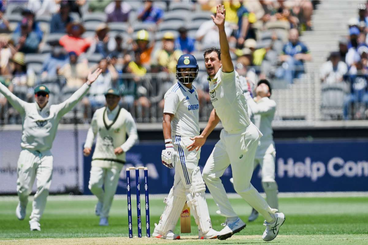 Mitchell Starc appeals for the wicket of KL Rahul on Day 1 of the opening Test in Perth on Friday