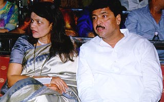 Pramod Mahajan and wife