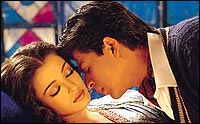 Shah Rukh Khan and Aishwarya Rai in Devdas