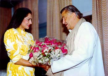 Simi Garewal and Raj Kapoor